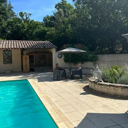 Mas Le Canton 3* サン・ジャン・デュ・ガル