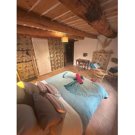 Mas Le Canton 3*